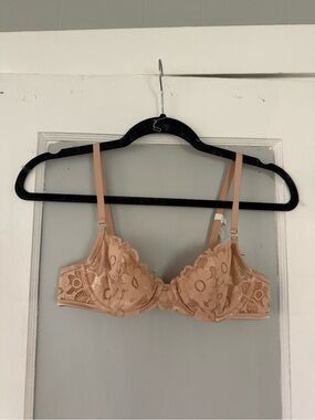 aerie Lace Underwire Bra in Beige